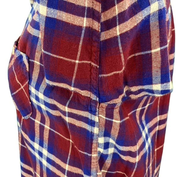 Levi’s Classic Red & Blue Plaid Flannel Button Down Shirt - Picture 11 of 14